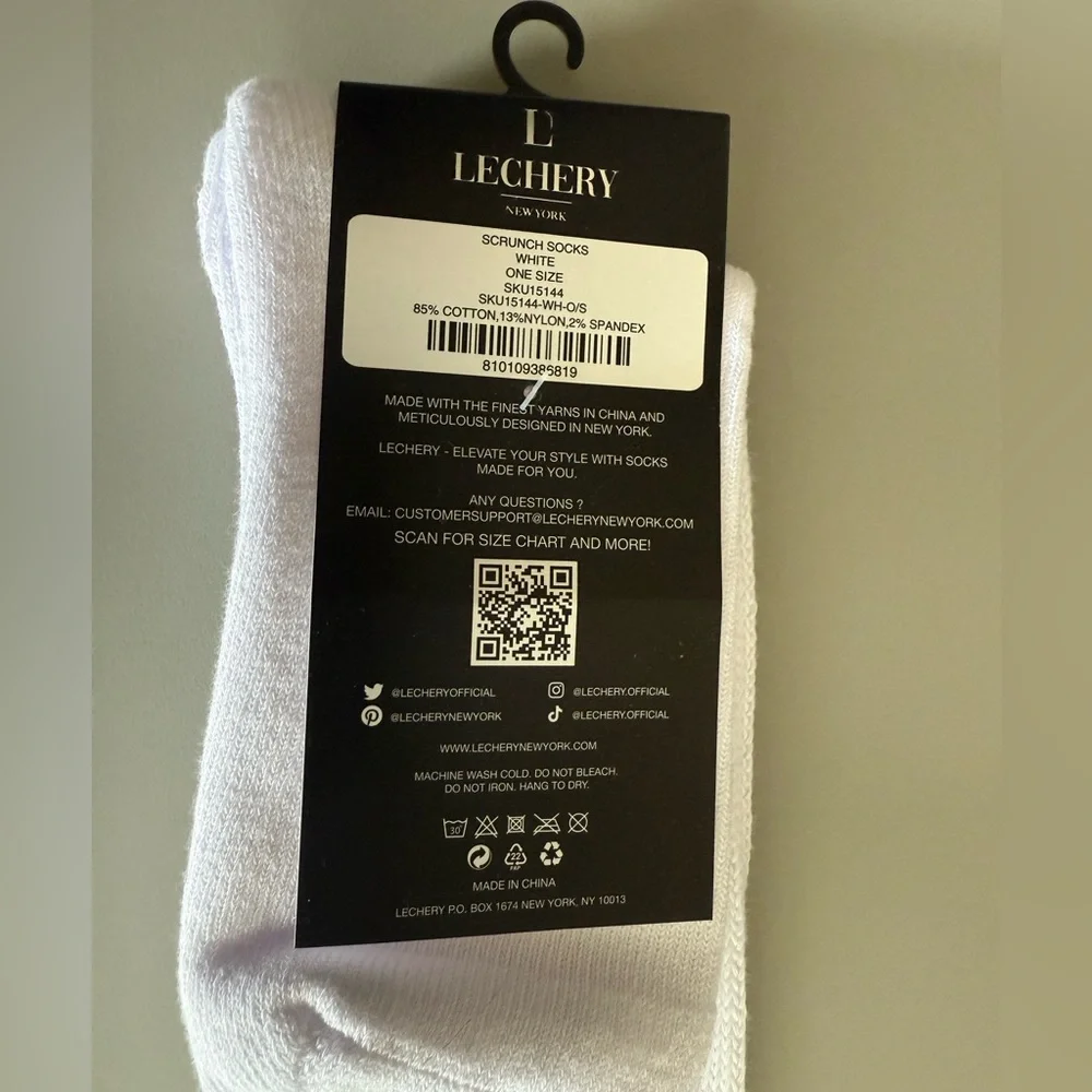 NWT Lerchery Scrunch Socks